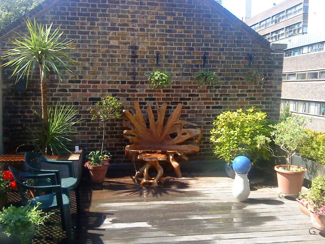Teakrodsstol på tagterrasse - London